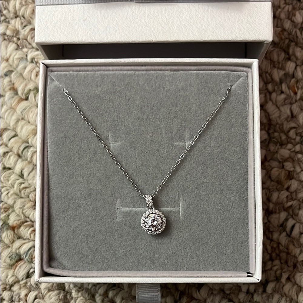 Elegant 925 Sterling Silver Pendant Necklace